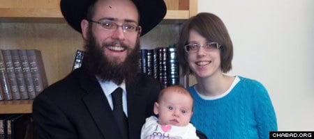Rabbi Yonah and Esti Grossman with their daughter Chaya Mushka.