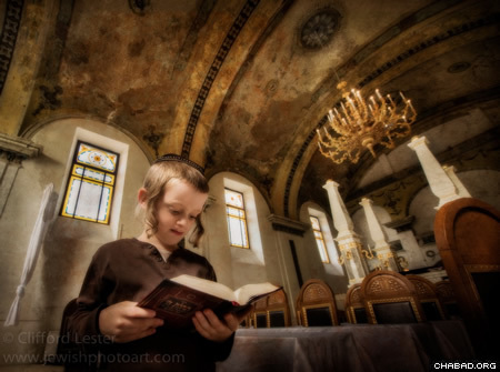 A young student at prayer at the Obuda Synagogue in Budapest (Photo: Clifford Lester).