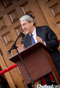 Yale University President Peter Salovey presided over the event. (Photo: Studio99Productions.com)