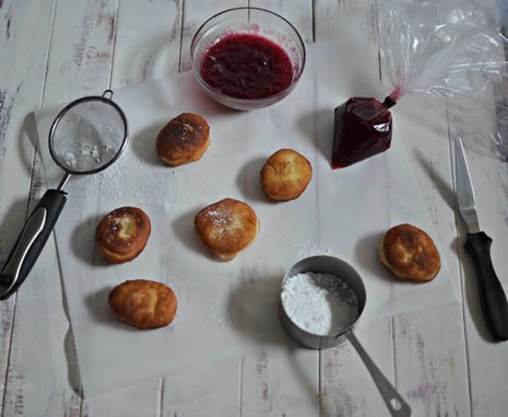 Jelly Sufganiyot (Doughnuts) - Recipes - Jewish Kids
