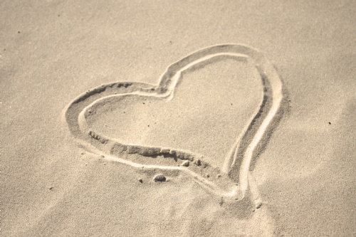 sand-heart-2-1421655-m.jpg