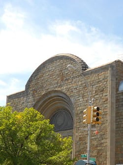 Temple Beth-El in Boro Park, Brooklyn, New York (Photo: Smallbones)