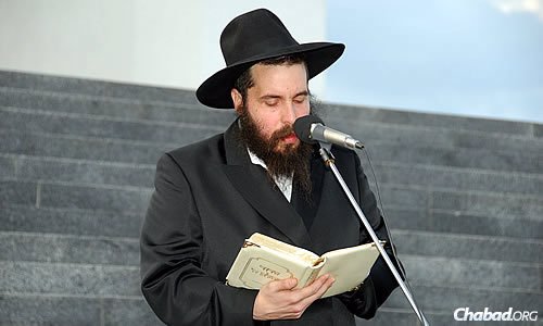 Rabbi Moshe Moskowitz, chief rabbi and head Chabad emissary of Kharkov
