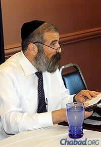 Rabbi Yehoshua B. Gordon has been teaching a live online class that follows the daily study cycle of Tanya, and Chumash with Rashi since 2009.