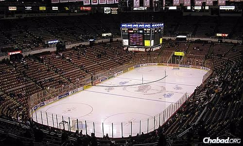 The Joe Louis Arena, home of the Detroit Red Wings ice-hockey team, where, like other major sports venues around the country, a Chanukah event is in the works. (Photo: Wikimedia Commons)