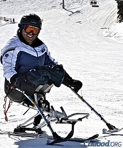 On the Aspen Slopes, Injured Israelis Become 'Just Like Everyone Else' -  Golshim L'Chaim program flies them to Colorado, where they learn to ski and  overcome certain obstacles 