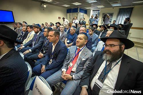 In addition to discussions about business cooperation, delegation participants did some sight-seeing, visiting the four cities holy to Judaism: Jerusalem, Safed, Hebron and Tiberias. (Photo: Ezekiel Itkin)