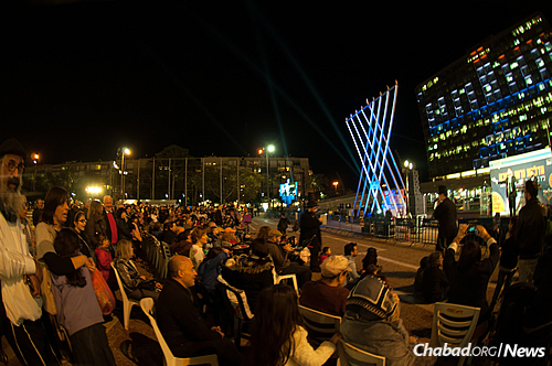 The public event took on added significance in this Hakhel year. (Photo: Meir Alfasi)