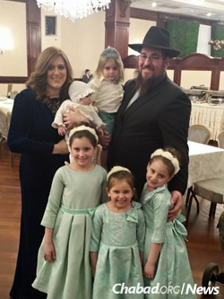 Rabbi Shlame and Miriam Landa, and family
