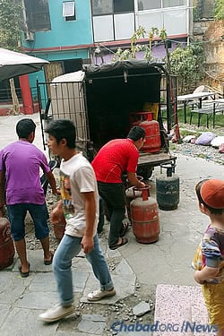 One solution: purchasing large quantities of gas from the private sector. (Photo: Chabad of Nepal)