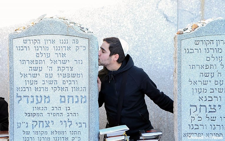 (Photo: Chaim Tuito, Chabad.edu)