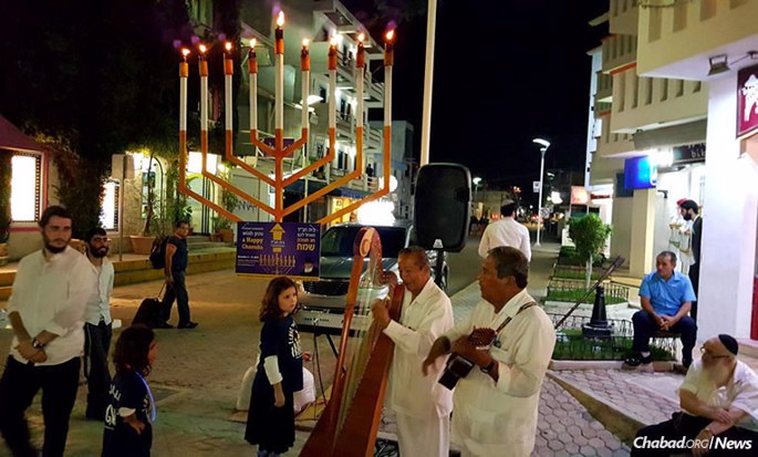 Chanukah in Playa del Carmen is a family affair, with a giant menorah placed in the main tourist strip a block away from the water. Visitors from the United States, Canada, England, France, Norway, South Africa, Australia and beyond are amazed at the extent of the festivities.