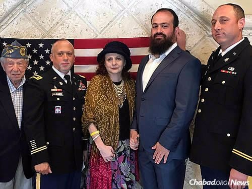 Taken at the swearing-in ceremony, from left: Retired veteran Bernie Storch; Felzenberg; Pekar’s mother; Pekar; and Chaplain (Capt.) David Ruderman, the installation Jewish chaplain at the U.S. Military Academy in West Point, N.Y.